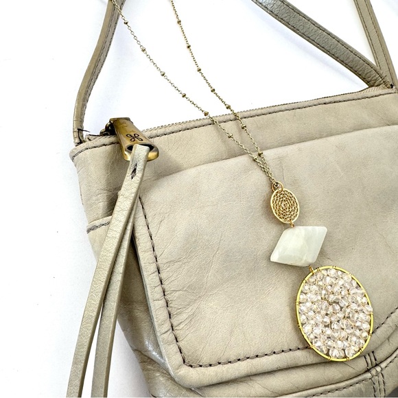 HOBO Leather Crossbody Bag & Jewelry Bundle Boho Crystal Necklace & Earrings - Picture 12 of 12